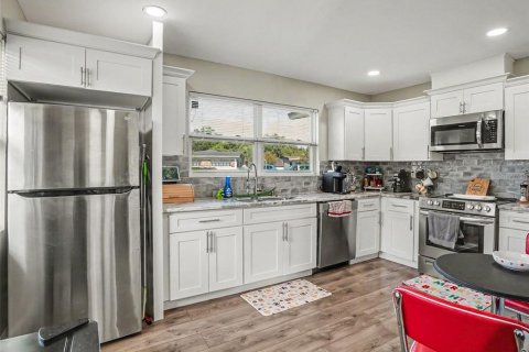 Villa ou maison à vendre à Orlando, Floride: 3 chambres, 103.31 m2 № 2355730 - photo 8