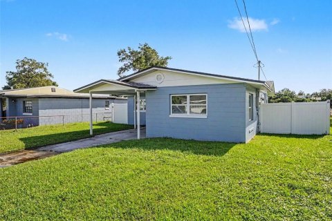 Villa ou maison à vendre à Orlando, Floride: 3 chambres, 103.31 m2 № 2355730 - photo 3