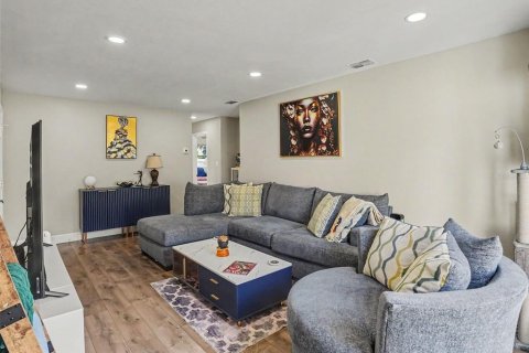 Villa ou maison à vendre à Orlando, Floride: 3 chambres, 103.31 m2 № 2355730 - photo 5
