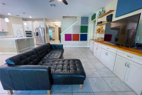 House in Orlando, Florida 5 bedrooms, 287.63 sq.m. № 1824883 - photo 24