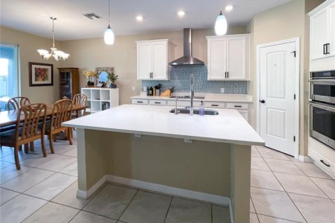 House in Orlando, Florida 5 bedrooms, 287.63 sq.m. № 1824883 - photo 18