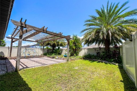 House in Orlando, Florida 5 bedrooms, 287.63 sq.m. № 1824883 - photo 2