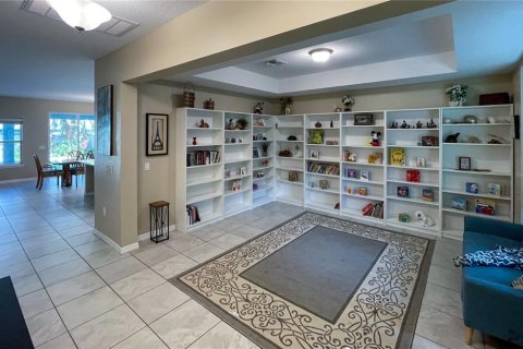 House in Orlando, Florida 5 bedrooms, 287.63 sq.m. № 1824883 - photo 6