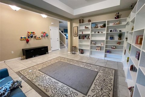 House in Orlando, Florida 5 bedrooms, 287.63 sq.m. № 1824883 - photo 15