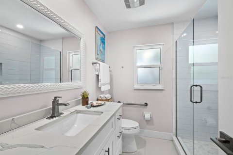 House in Sarasota, Florida 3 bedrooms, 178 sq.m. № 2210368 - photo 28