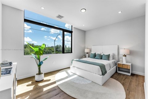 Townhouse in Miami, Florida 3 bedrooms, 170.1 sq.m. № 1941914 - photo 22