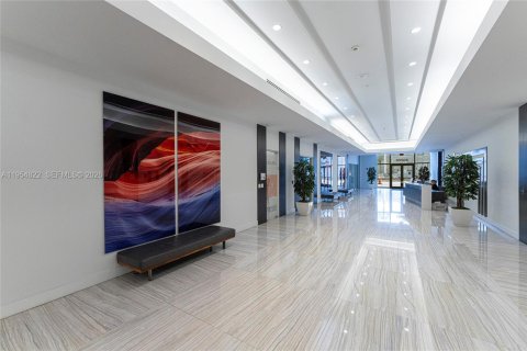 Commercial property in Miami, Florida № 2009284 - photo 7