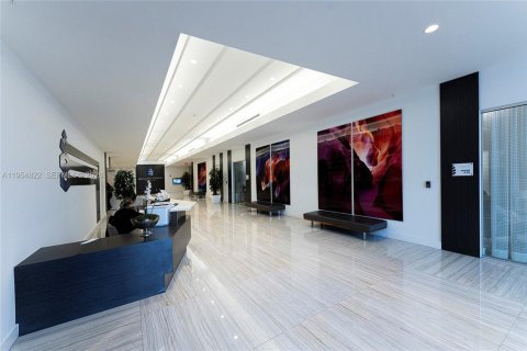 Commercial property in Miami, Florida № 2009284 - photo 6