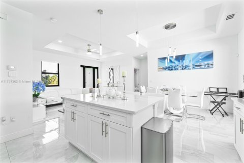 Villa ou maison à vendre à Cape Coral, Floride: 3 chambres, 129.51 m2 № 1939517 - photo 8