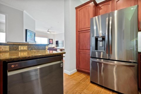 Condo in Orlando, Florida, 3 bedrooms № 2204736 - photo 16