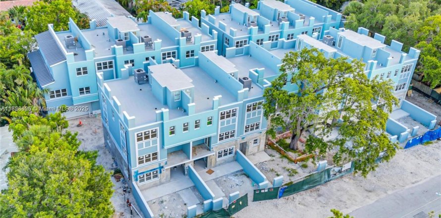 Townhouse in Fort Lauderdale, Florida 4 bedrooms, 186.36 sq.m. № 1940138