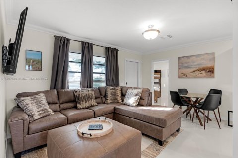 Casa en alquiler en Homestead, Florida, 4 dormitorios, 199.74 m2 № 1949658 - foto 6