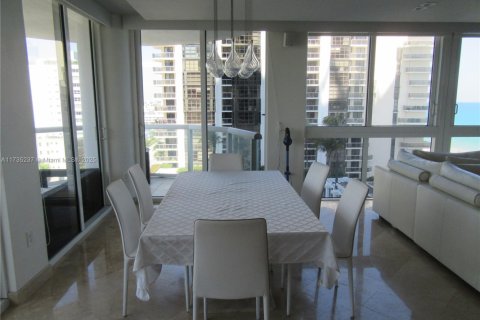 Copropriété à louer à Miami Beach, Floride: 2 chambres, 122.82 m2 № 1729807 - photo 13