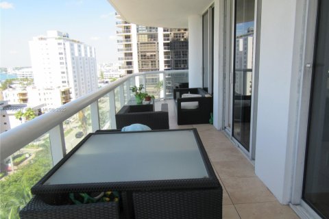 Copropriété à louer à Miami Beach, Floride: 2 chambres, 122.82 m2 № 1729807 - photo 7