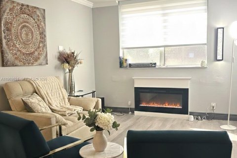 Снять в аренду кондоминиум в Корал-Спрингс, Флорида 1 спальня, 56.3м2, № 2031953 - фото 4