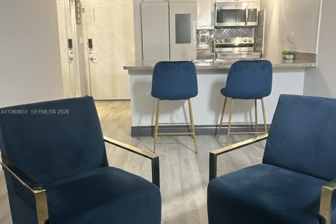 Снять в аренду кондоминиум в Корал-Спрингс, Флорида 1 спальня, 56.3м2, № 2031953 - фото 2