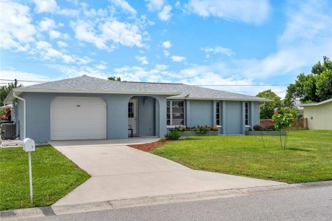 House in Venice, Florida 2 bedrooms, 116.13 sq.m. № 1899131 - photo 1