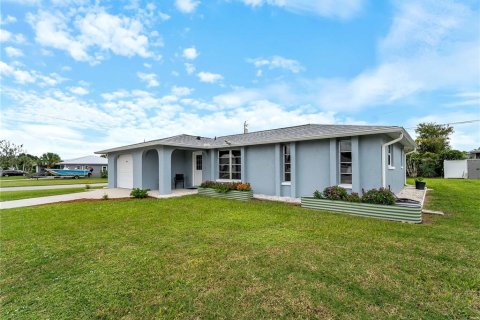 House in Venice, Florida 2 bedrooms, 116.13 sq.m. № 1899131 - photo 21