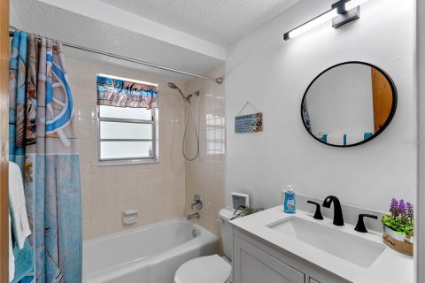 House in Venice, Florida 2 bedrooms, 116.13 sq.m. № 1899131 - photo 15