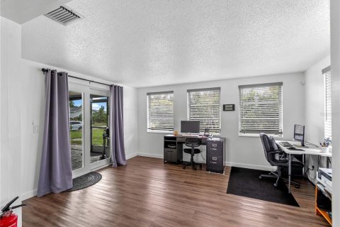 House in Venice, Florida 2 bedrooms, 116.13 sq.m. № 1899131 - photo 13