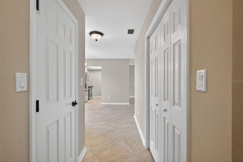 Condo in Crystal River, Florida, 2 bedrooms  № 2102525 - photo 22
