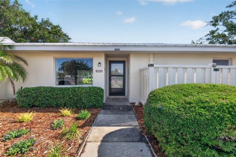 Condo in Crystal River, Florida, 2 bedrooms  № 2102525 - photo 3