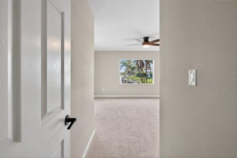Condo in Crystal River, Florida, 2 bedrooms  № 2102525 - photo 27