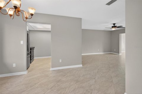 Condo in Crystal River, Florida, 2 bedrooms  № 2102525 - photo 5