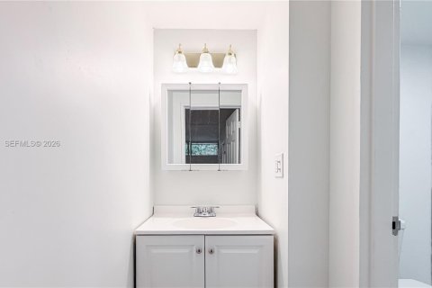 Купить таунхаус в Майами-Лейкс, Флорида 2 спальни, 73.39м2, № 2047257 - фото 25