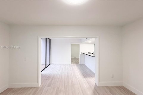 Купить таунхаус в Майами-Лейкс, Флорида 2 спальни, 73.39м2, № 2047257 - фото 8