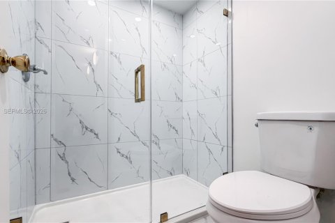 Купить таунхаус в Майами-Лейкс, Флорида 2 спальни, 73.39м2, № 2047257 - фото 28