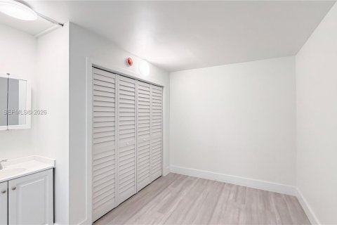 Купить таунхаус в Майами-Лейкс, Флорида 2 спальни, 73.39м2, № 2047257 - фото 24