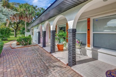 Immobilier commercial à vendre à Vero Beach, Floride: 287.9 m2 № 1922882 - photo 5