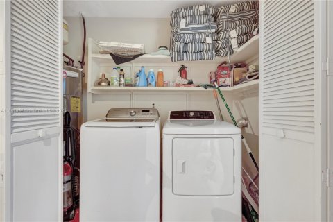 Immobilier commercial à vendre à Vero Beach, Floride: 287.9 m2 № 1922882 - photo 16