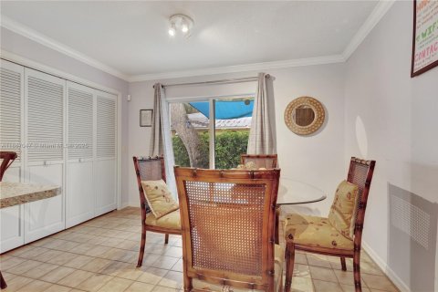 Immobilier commercial à vendre à Vero Beach, Floride: 287.9 m2 № 1922882 - photo 10