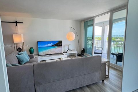 Condominio en alquiler en Miami Beach, Florida, 2 dormitorios, 97.55 m2 № 2085685 - foto 14