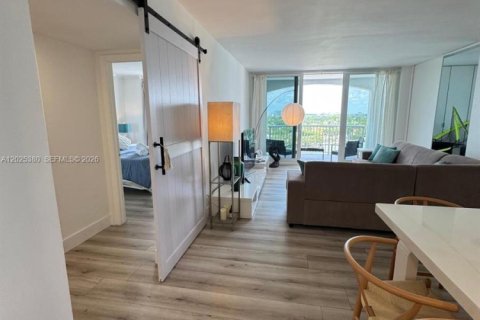 Condominio en alquiler en Miami Beach, Florida, 2 dormitorios, 97.55 m2 № 2085685 - foto 17