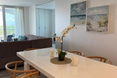 Condominio en alquiler en Miami Beach, Florida, 2 dormitorios, 97.55 m2 № 2085685 - foto 16