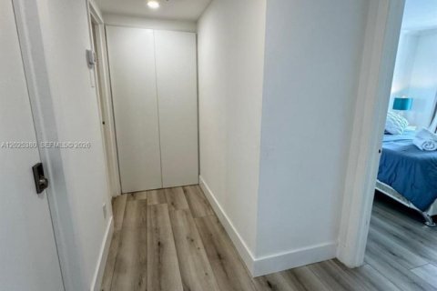 Condominio en alquiler en Miami Beach, Florida, 2 dormitorios, 97.55 m2 № 2085685 - foto 28