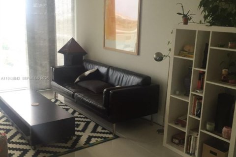 Купить кондоминиум в Майами, Флорида 1 спальня, 59.18м2, № 2001409 - фото 3