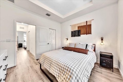 Adosado en alquiler en Miami, Florida, 3 dormitorios, 122.63 m2 № 2076404 - foto 12