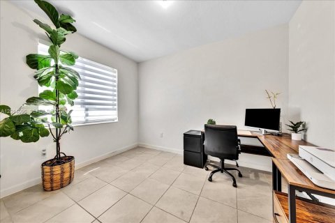 Adosado en alquiler en Miami, Florida, 3 dormitorios, 122.63 m2 № 2076404 - foto 20
