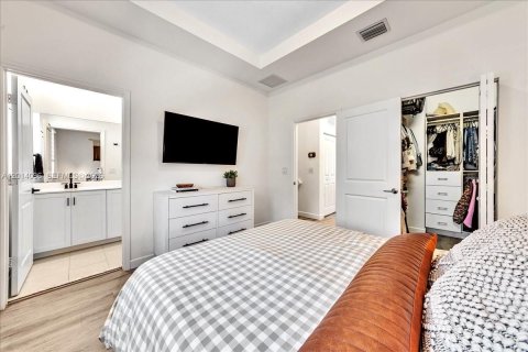 Adosado en alquiler en Miami, Florida, 3 dormitorios, 122.63 m2 № 2076404 - foto 15
