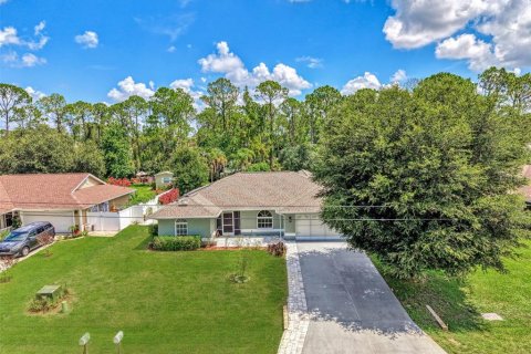 House in North Port, Florida 3 bedrooms, 208.94 sq.m. № 2224601 - photo 2