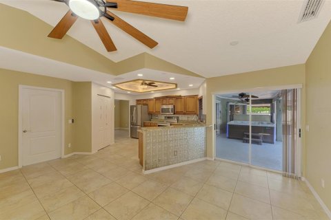 House in North Port, Florida 3 bedrooms, 208.94 sq.m. № 2224601 - photo 12