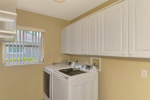 House in North Port, Florida 3 bedrooms, 208.94 sq.m. № 2224601 - photo 25