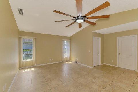 House in North Port, Florida 3 bedrooms, 208.94 sq.m. № 2224601 - photo 14