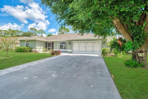 House in North Port, Florida 3 bedrooms, 208.94 sq.m. № 2224601
