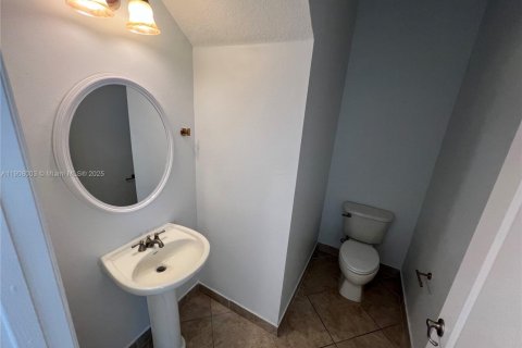 Снять в аренду таунхаус в Уэст-Палм-Бич, Флорида 3 спальни, 177.72м2, № 1967734 - фото 12