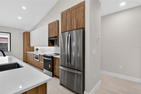 Casa en venta en Cape Coral, Florida, 4 dormitorios, 195.84 m2 № 2092384 - foto 13